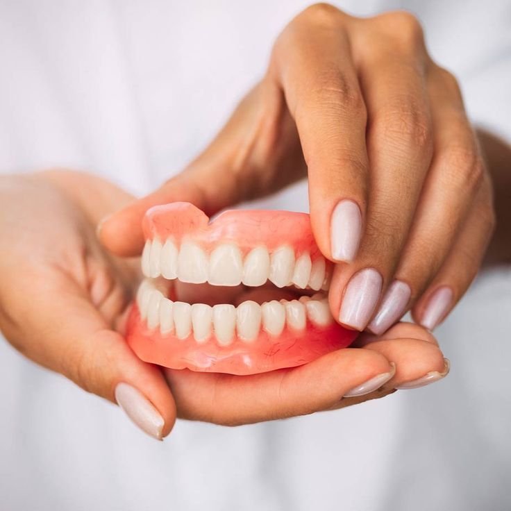 looking for new dentures or denture repairs clinic in logan